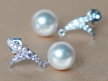 Zlaté náušnice 14K s perlami Južného Pacifiku WW06WVE-W Zlaté náušnice 14K s perlami Južného Pacifiku WW06WVE-W