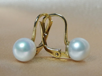 Zlaté náušnice s pravými perlami DS701YFE-W Zlaté náušnice s pravými perlami DS701YFE-W