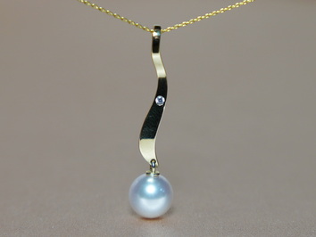 Zlatý prívesok s akoya perlou BC04YP-A Zlatý prívesok s akoya perlou BC04YP-A