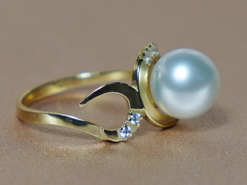 Zlatý prsteň 14K s perlou Južného Pacifiku BC03YR-W Zlatý prsteň 14K s perlou Južného Pacifiku BC03YR-W