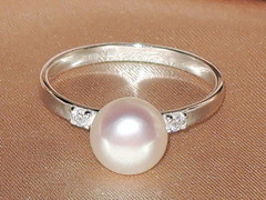 Prsteň s perlou BC027SBR-W Prsteň s perlou BC027SBR-W. BC027SBR-W