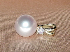 Šperky s perlami BC120YFS-W Prívesok s perlou BC025YFP-W BC120YFS-W