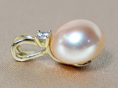 Prívesok s perlou BC026WBP-P BC026YBP-P-1.JPG BC026WBP-P