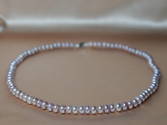 Náhrdelník z fialovoružových perál BPN6575AA+LG Náhrdelník z fialovoružových perál BPN6575AA+LG.JPG BPN6575AA+LG