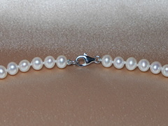 Perlový náhrdelník z bielych sladkovodných perál ORSN6070AA+wW Perlový náhrdelník z bielych sladkovodných perál ORSN6070AA+wW.2.JPG ORSN6070AA+wW