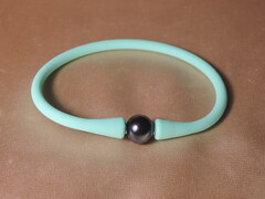 Perlový náramok na leto čierna perla SPB001FB Perlový náramok SPB001FB mentolový.jpg SPB001FB