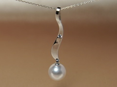 Set zlatých šperkov s akoya perlami a briliantmi BC04WS-A Prívesok BC04WP-A.JPG BC04WS-A