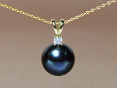 Šperky s perlami BC190YBS-B Prívesok s perlou BC026YBP-B.JPG BC190YBS-B