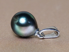 Zlatý prívesok 14K s tahitskou perlou TDwP100M Prívesok s tahitskou perlou TDwP100M.1.JPG TDwP100M