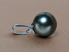 Prívesok z bieleho zlata 14K s tahitskou perlou AAA TPAAAZwGC Prívesok z bileho zlata s pravou tahitskou perlou TPAAAZwGC-1.JPG TPAAAZwGC