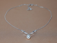 Strieborný náhrdelník s pravou perlou a zirkónmi PN2040SH Strieborný náhrdelník s pravou perlou a zirkónmi PN2040SH.1.JPG PN2040SH