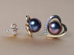 Zlaté napichovacie náušnice so sladkovodnou perlou WW013YE-FB Zlaté napichovacie náušnice so sladkovodnou perlou WW013YE-FB-1.JPG WW013YE-FB