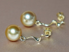 Zlaté náušnice 14K s perlami Južného Pacifiku SSPE100B Zlaté náušnice 14K s perlami Južného Pacifiku SSPE100B.1.JPG SSPE100B