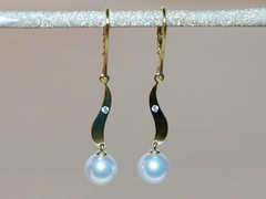 Zlaté náušnice 14K akoya perly s briliantmi BC04YE-A Zlaté náušnice akoya perly BC04YE-A.JPG BC04YE-A