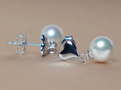 Zlaté náušnice 14K s japonskými akoya perlami WW03WHE-A Zlaté náušnice s morskými perlami WW03WHE-A-1.JPG WW03WHE-A