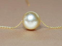 Zlatý náhrdelník s pravou juhomorskou perlou JPN777AAyG Zlatý náhrdelník s juhomorskou perlou JPN777AAyG.1.JPG JPN777AAyG