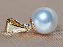 Zlatý prívesok 14k so sladkovodnou perlou FP200yP-W Zlatý prívesok s morskou akoya perlou AP200yP-1.JPG FP200yP-W