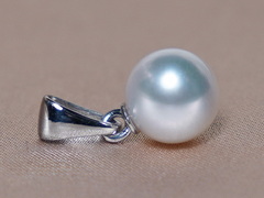 Zlatý prívesok 14K s japonskou akoya perlou AAA AP020C Zlatý prívesok s perlou AP020C.1.JPG AP020C