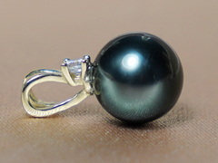 Zlatý prívesok 14K s tahitskou perlou BC025YP-T Zlatý prívesok s pravou tahitskou perlou BC025YP-T-1.JPG BC025YP-T