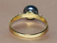 Zlatý prsteň 14K s čiernou sladkovodnou perlou BC027YBR-B Zlatý prsteň 14K s čiernou sladkovodnou perlu BC027YBR-B.3.JPG BC027YBR-B