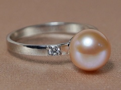prsten-s-perlou-bc027wfr-p.JPG BC027WFR-P