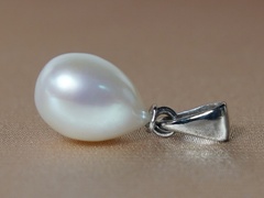 Prívesok s perlou FTwP005wJ zlaty-privesok-s-perlou-ftwp005wj.JPG FTwP005wJ